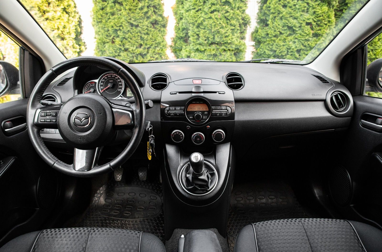 Mazda 2 benzină aspirat~Încălzire scaune~Senzori parcare~92951 km