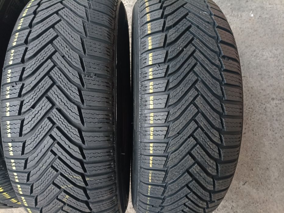 4 anvelope de iarna Michelin 2 noi 2 ca si noi 225/55 R17 dot 2822