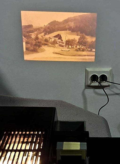 Proiector diapozitive "MALICOLOR"