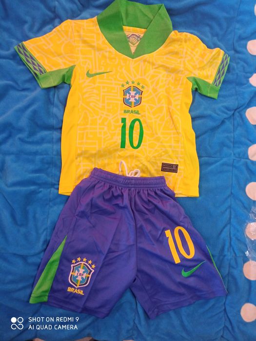 детски футболни екипи ,нови .