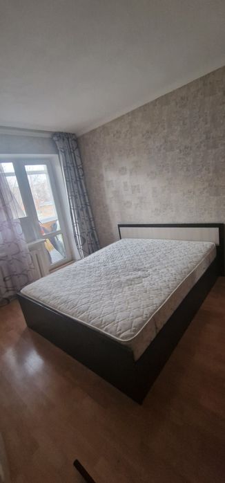 Продам кровать с матрасом