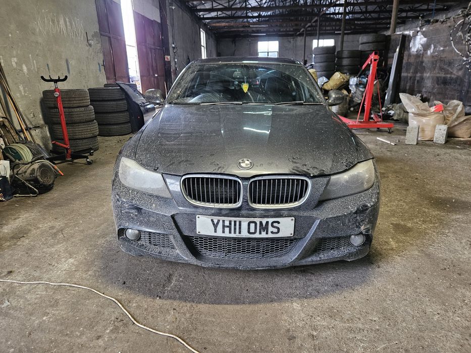 Bara fata m pachet lci bmw e90 e91