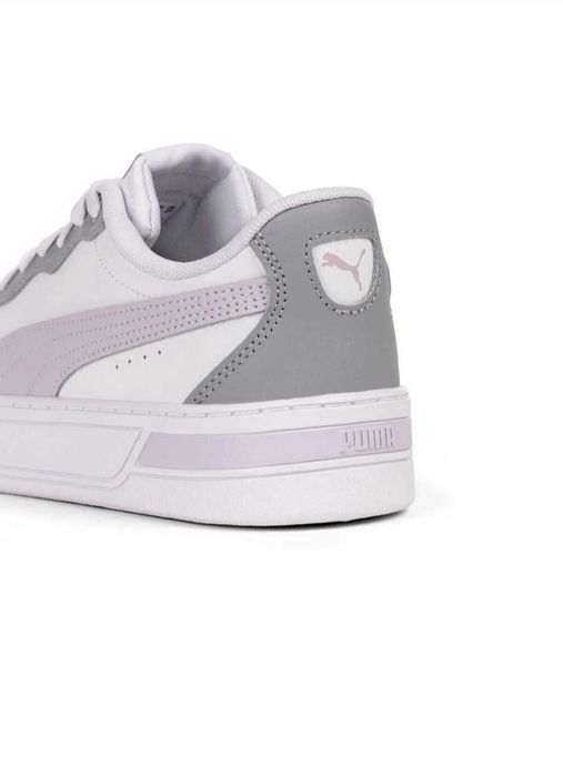 Дамски спортни обувки