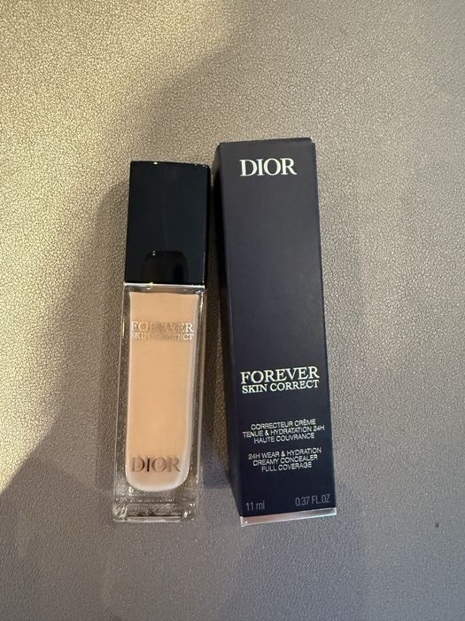 Christian Dior-коректор  за очи и лице