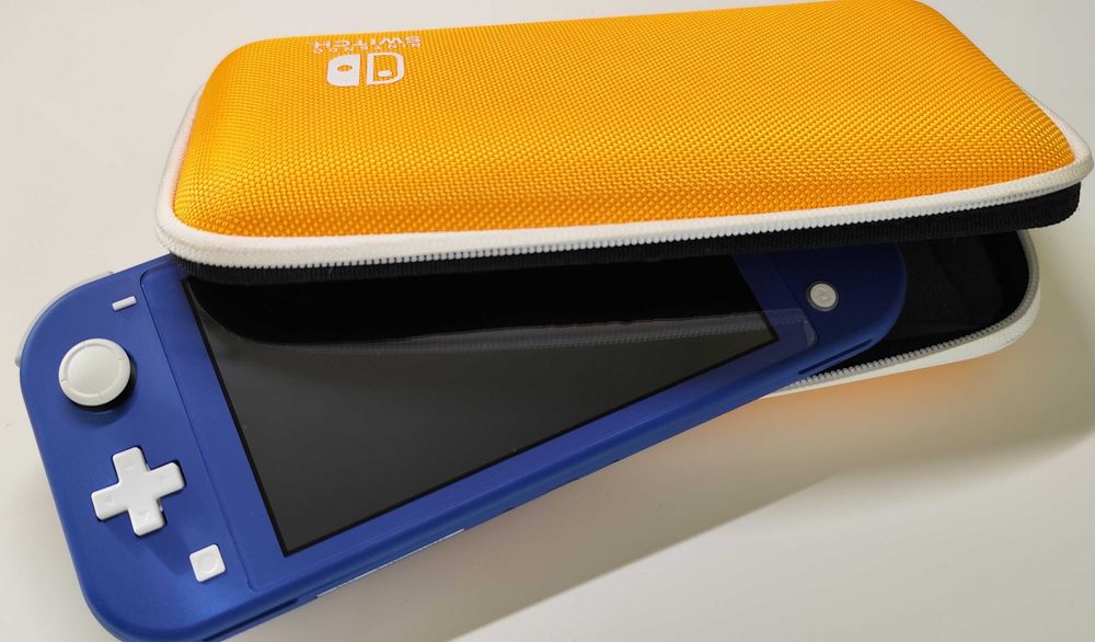 Nintendo Switch Lite Modat Blue + case