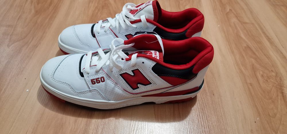 New Balance mărimea 44