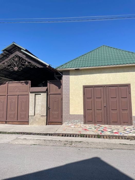 Продается частный, евроремонт дом, возле районной поликлиники и