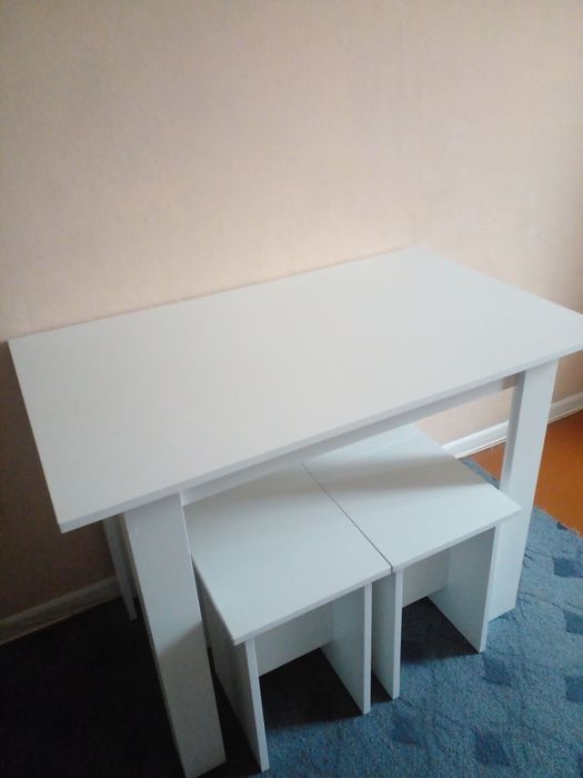 Стол обеденный новый !