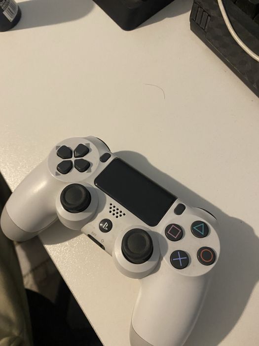 PS4 джойстик в топ състояние!