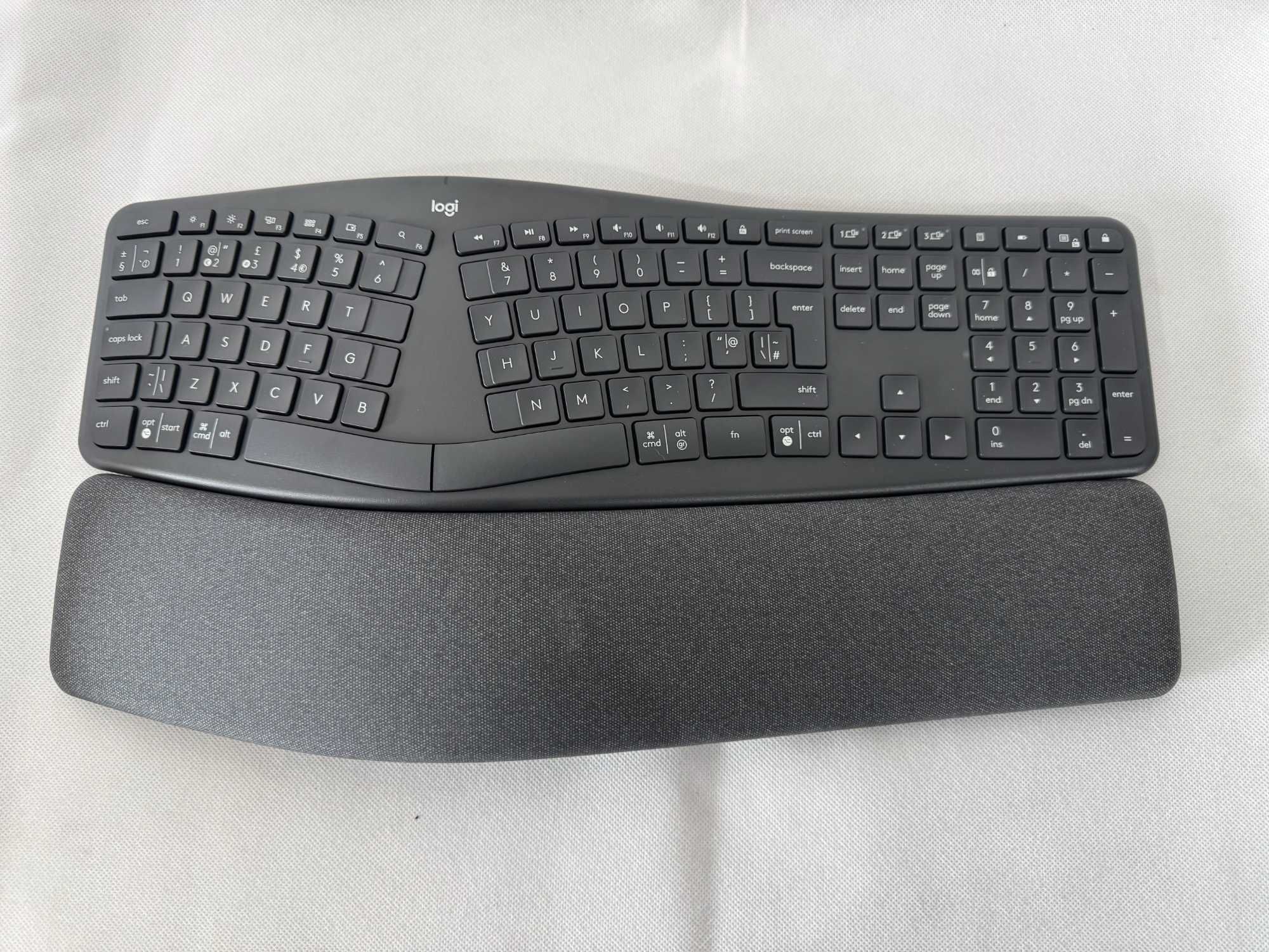 Kлавиатура Logitech ERGO K860