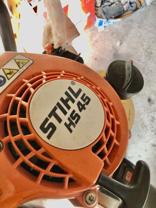 Vând scule de grădină pe benzină,