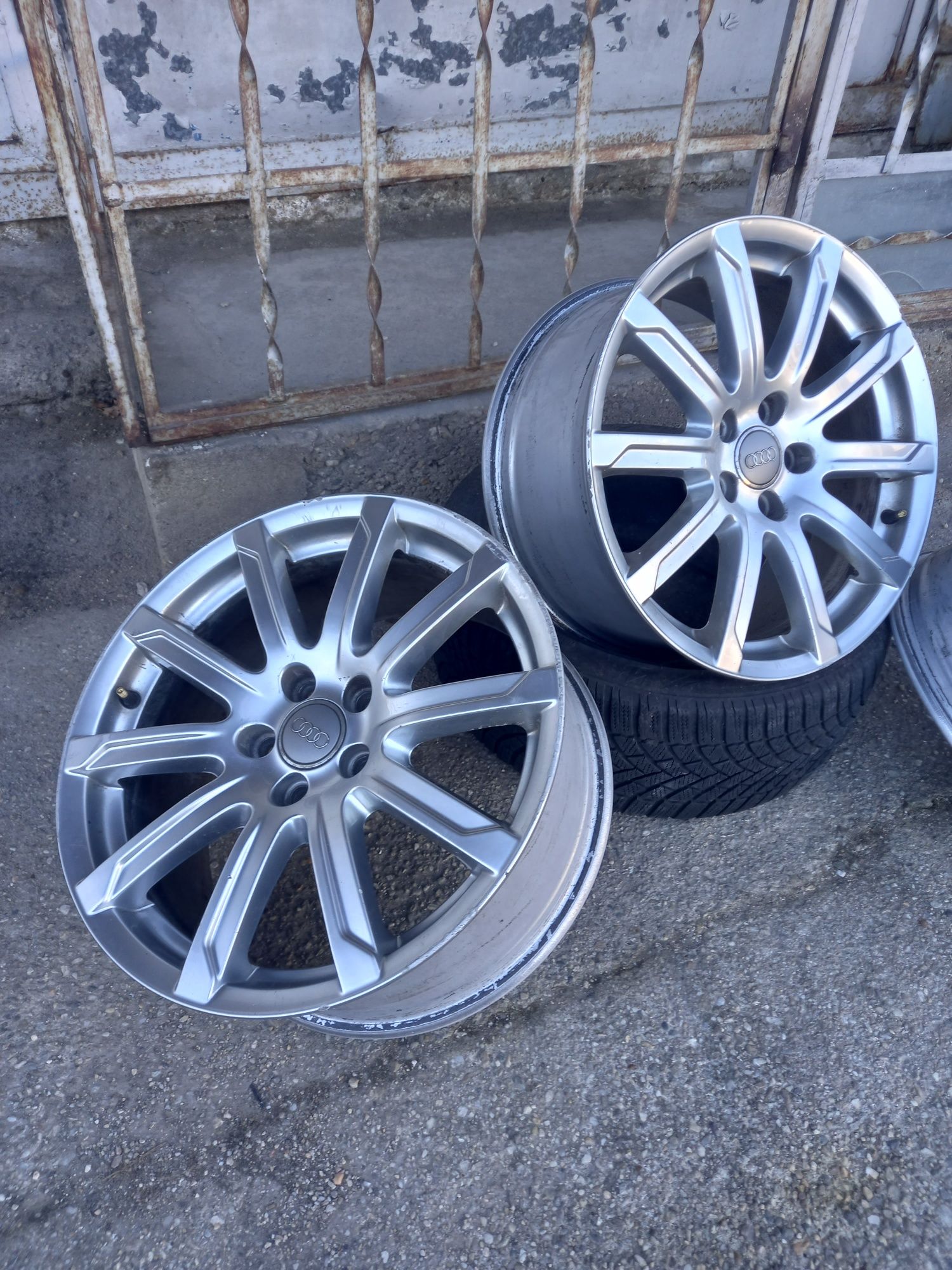 Vând jante Audi R18 S line 5x112, butuc 66.6 , Vw sau Skoda