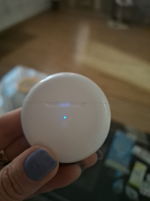 Căști magnetice fără fir