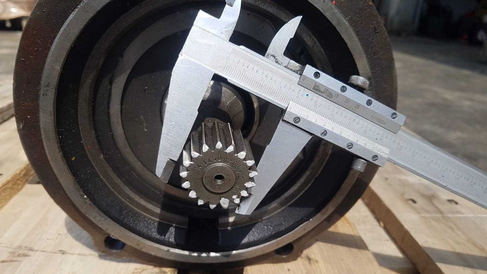 Hidromotor rotire reductor rotire Caterpillar DR140