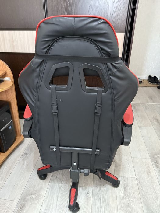 стул для компьютера со столом вместе