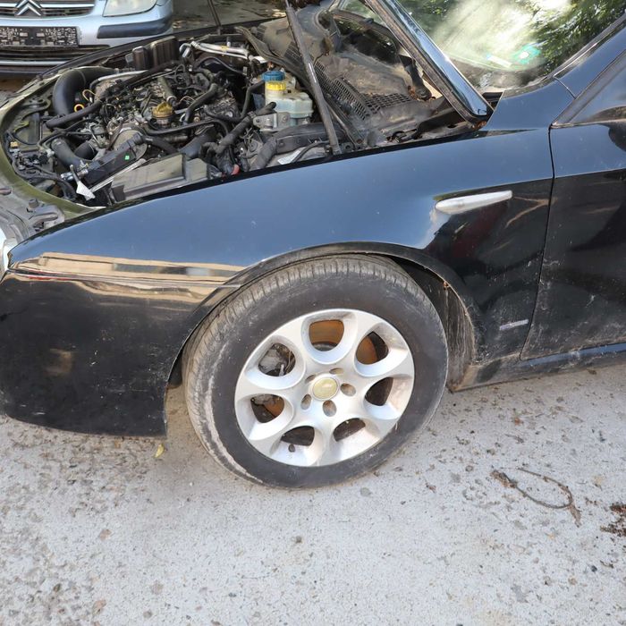 Ляв калник за Alfa Romeo 159 sportwagon 1.9JTD 150 к.с.2007 год.