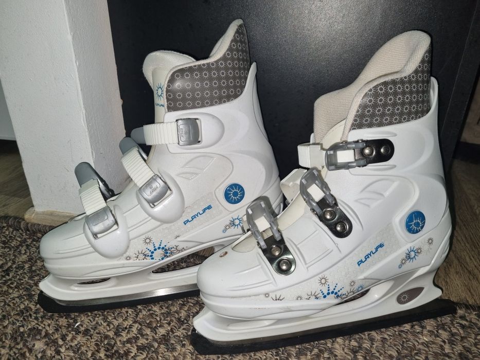 Vând patine cu clapari