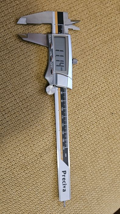 Subler digital metal nou