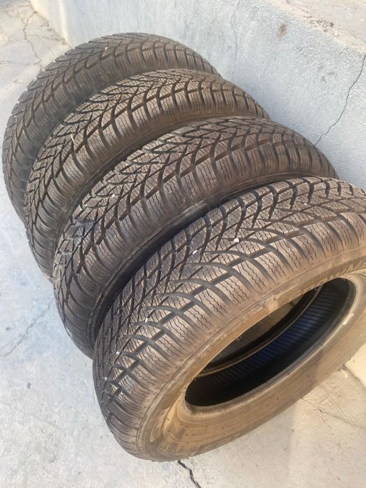 Зимние шины почти новые
