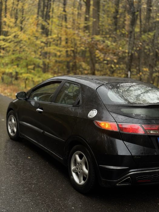 Vand sau schimb Honda Civic 2.2ICTDI