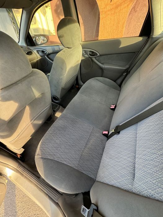 Vând Ford Focus 2002