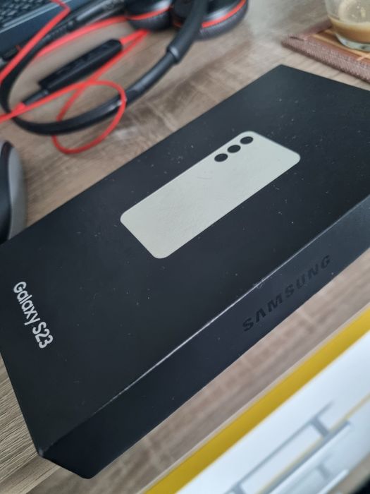 Бял Samsung Galaxy S23 256 GB - Без забележка