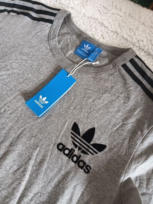 Vând tricou Adidas originals M