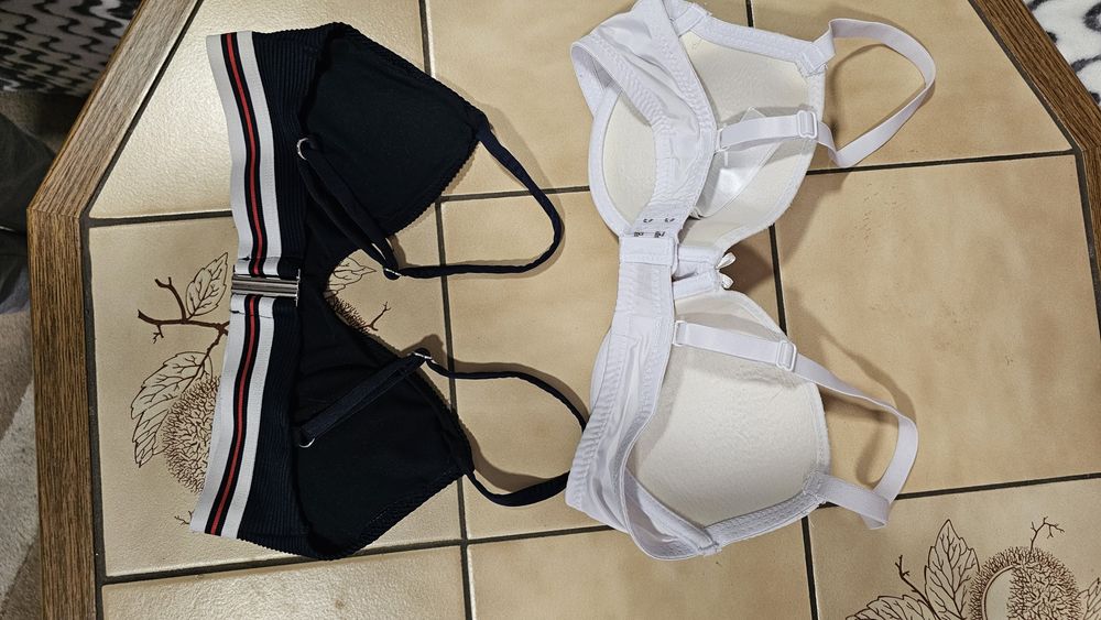 Sutien alb cu burete 75B si bustiera bleumarin XS