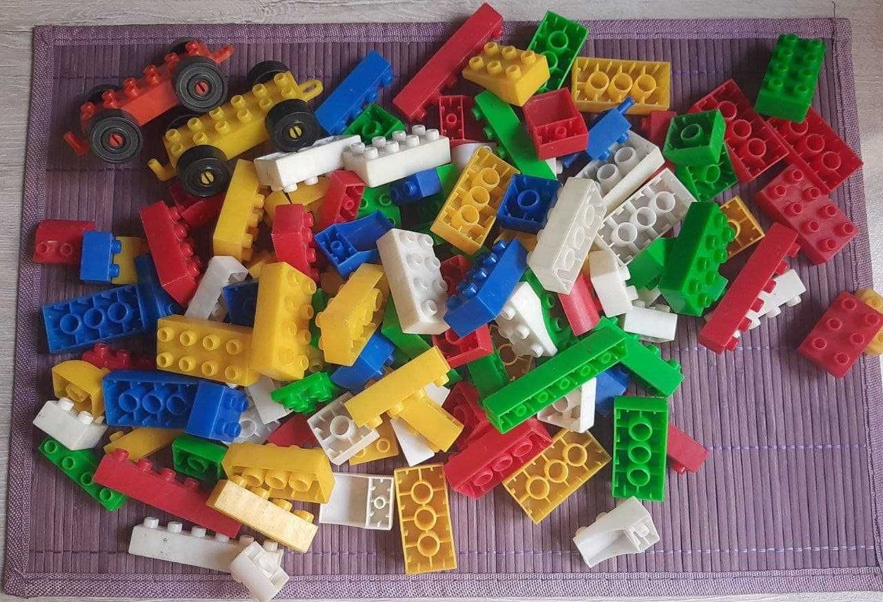 Конструкторы типа LEGO duplo на подарок для детей