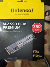 Vând SSD PCie premium 250 GB