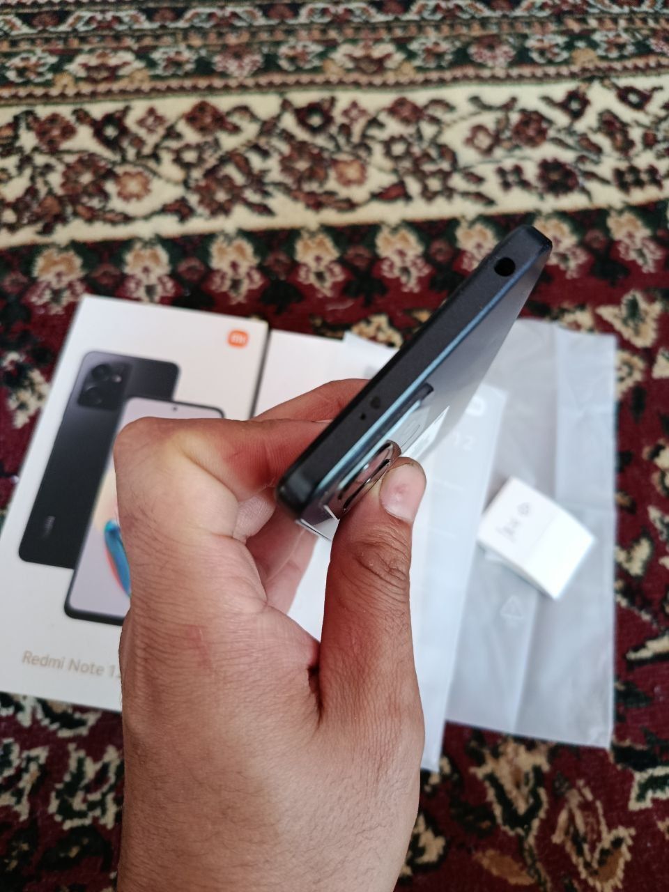 Redmi 12 Sotladi