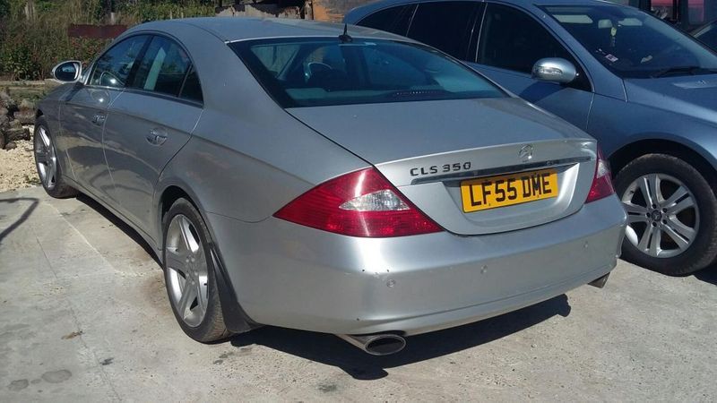 На части CLS 350, 500, 320 CDI