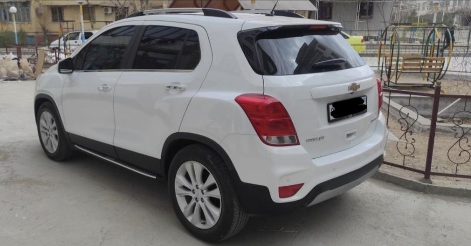 Tracker 1 Premier
