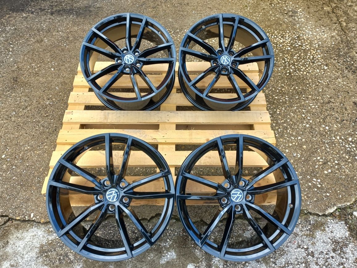 19 Vw Protera 5x112 Golf Passat Jetta  8.5j et44 Piano Black Seat Škod