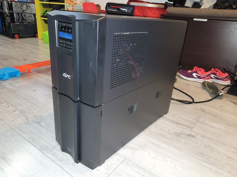 APC 2200 acumulatori noi