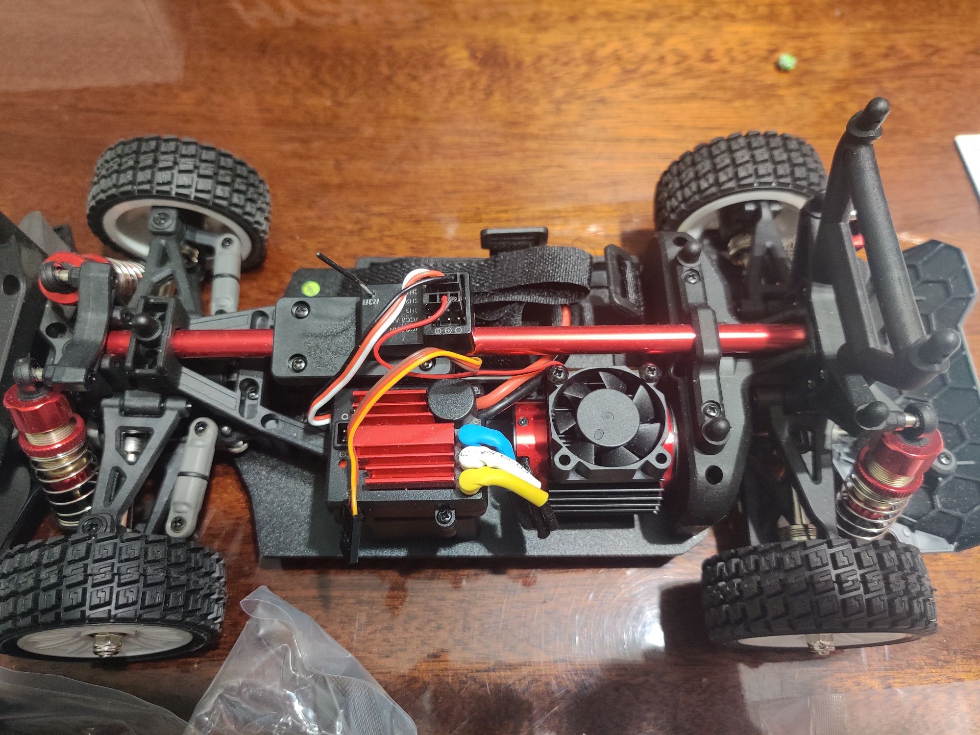 MJX 14302 RC количка