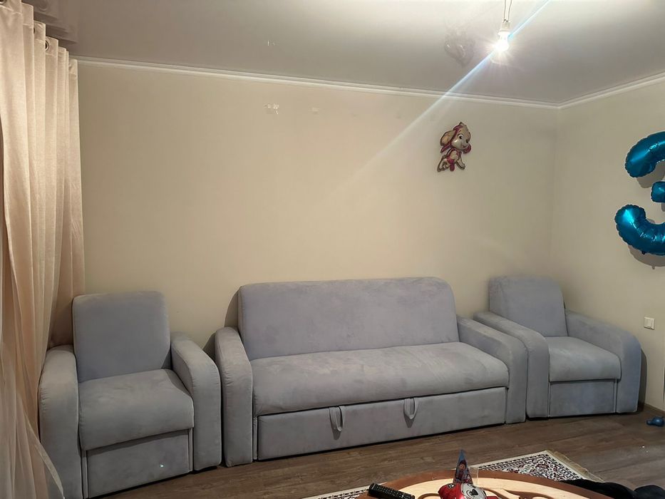 Продается диван с креслами (комплект)