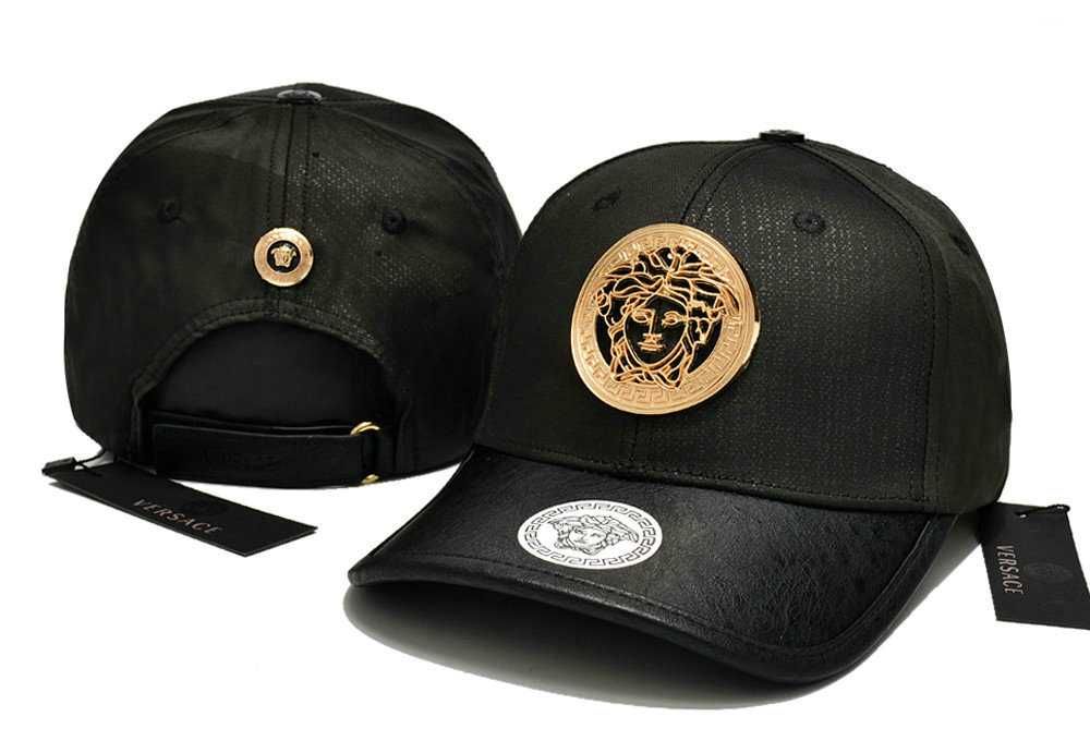 Маркова шапка с кожена козирка и черен камуфлаж markva  shapka шапки