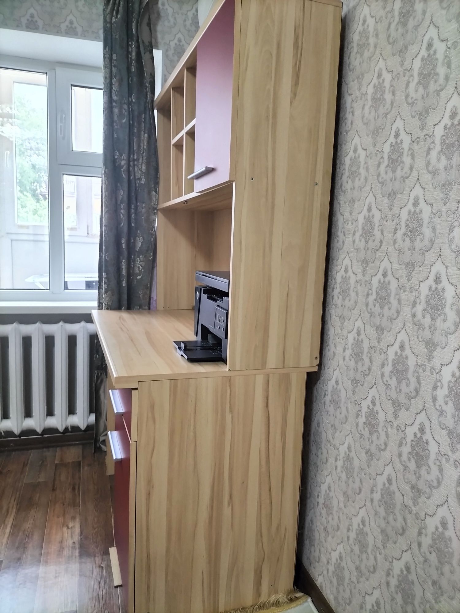 Продам компьютерный стол