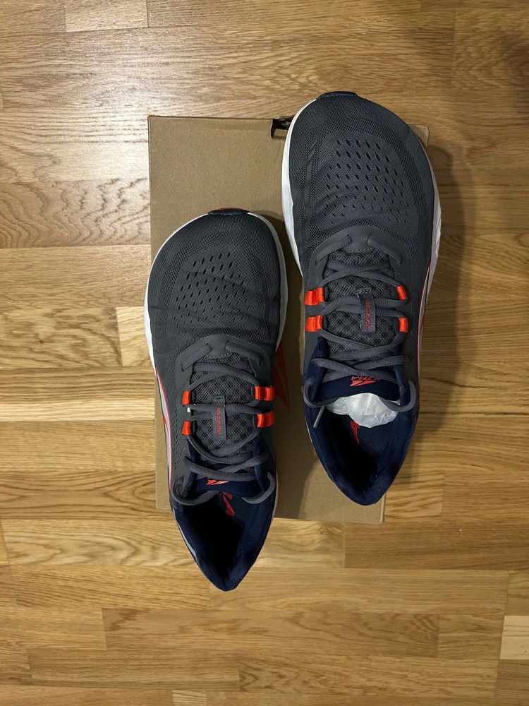Altra Provision 7