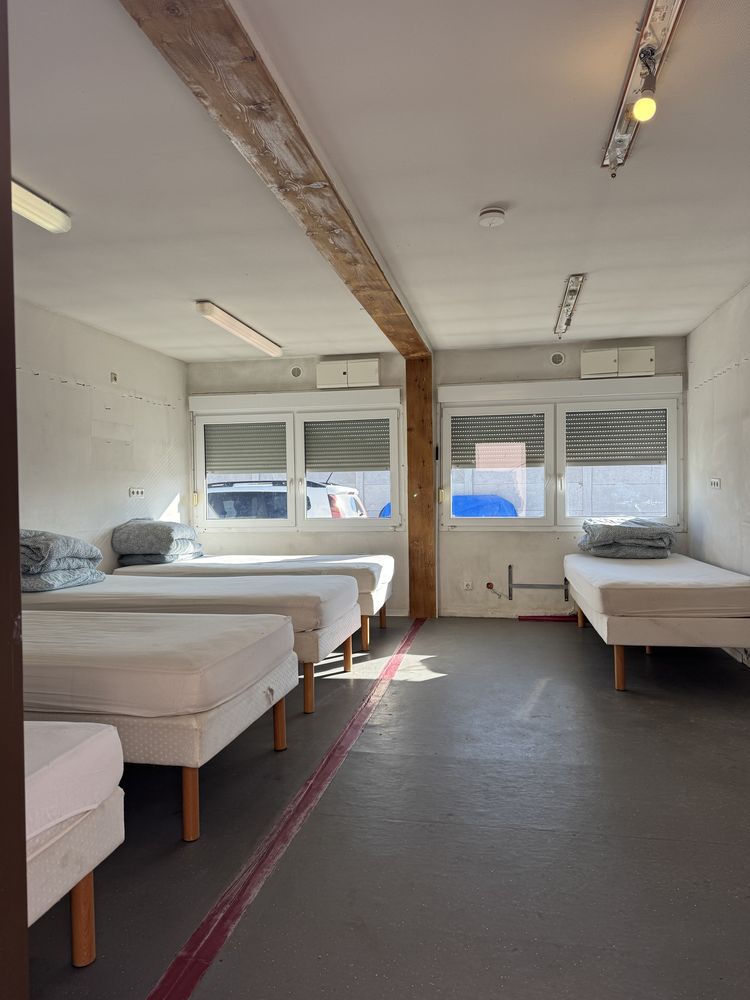 Vand/inchiriez container dublu 6/4,8 metri