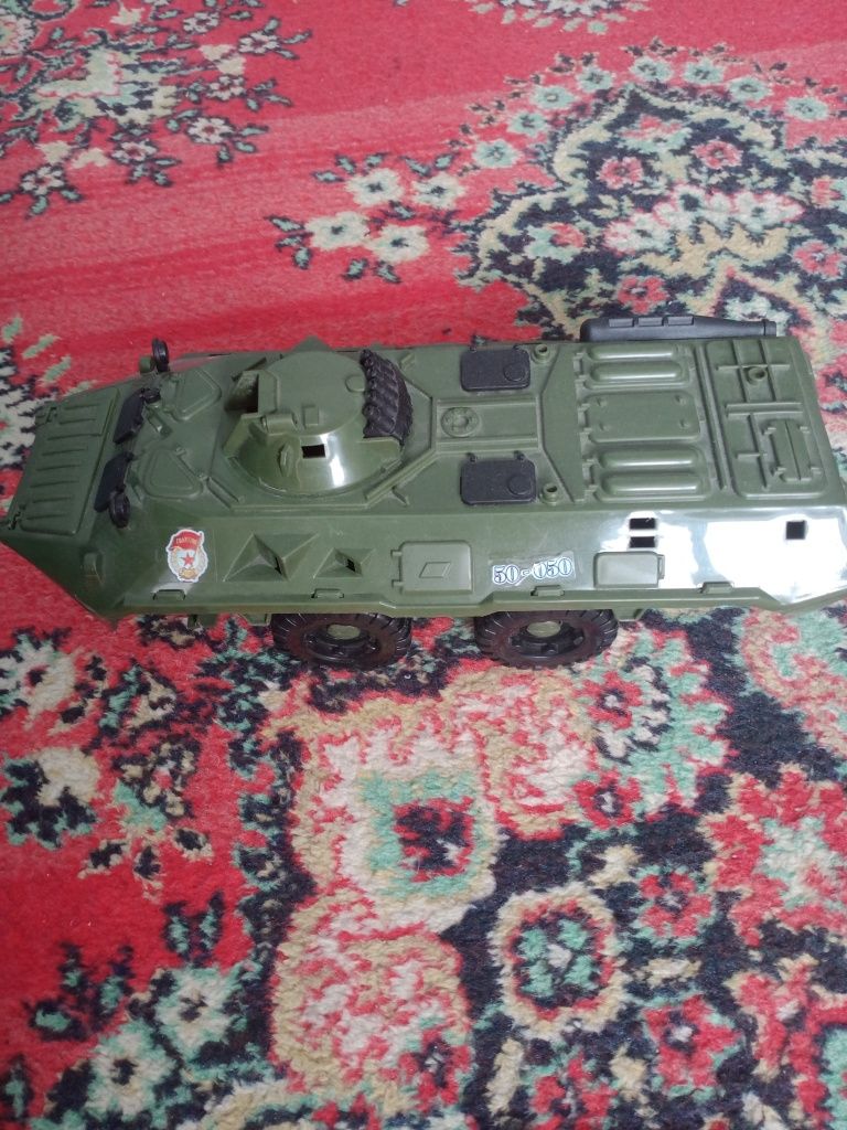 Военная машинка детская БТР,цена 1000 тенге