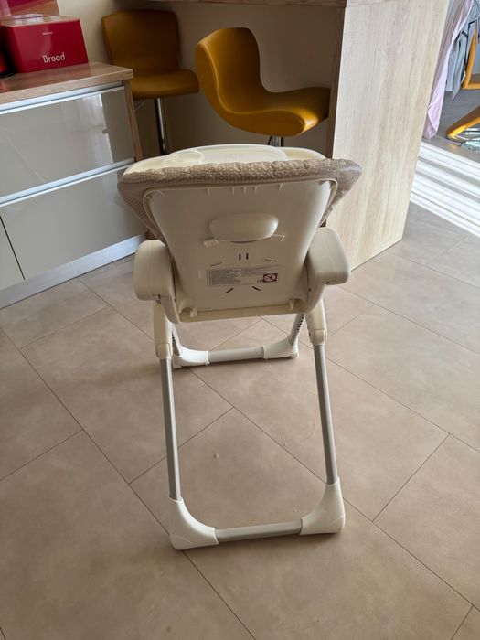 Scaun de masă Joie – stare excelentă ( impecabil, ca nou) , reglabil