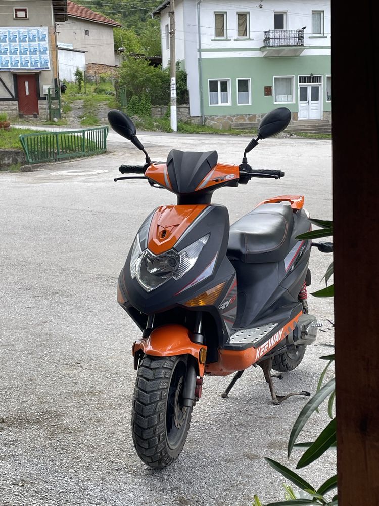 Скутер Keeway Ry6 Sport