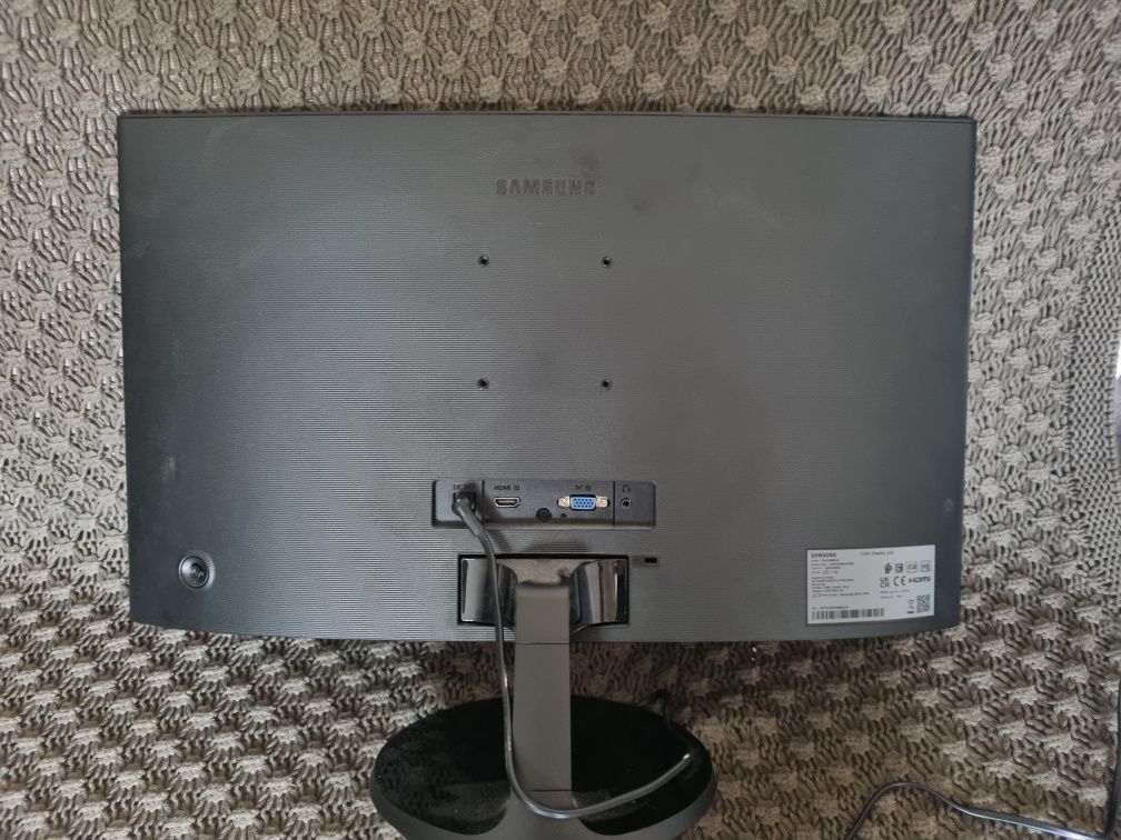 Vand monitor Samsung curbat cu display spart