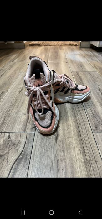 Adidasi marca Adidas nr36
