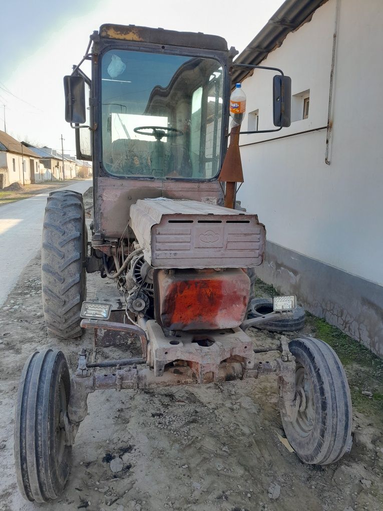 Traxtr28 va fasol bochkasi bn