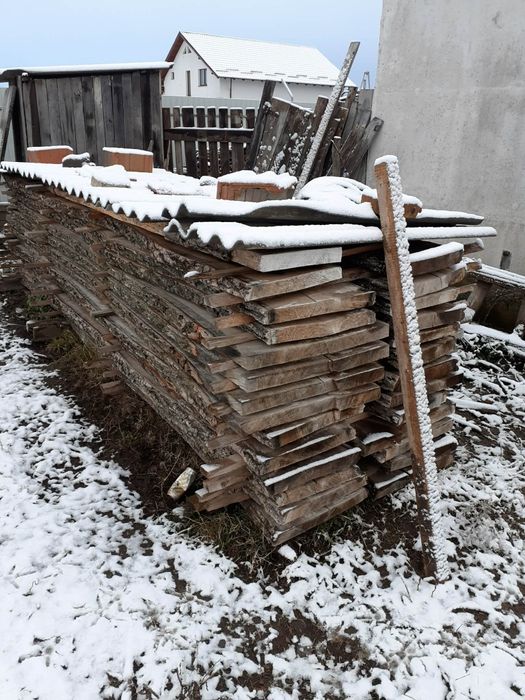 Vând dulap si scândură stejar ,frasin