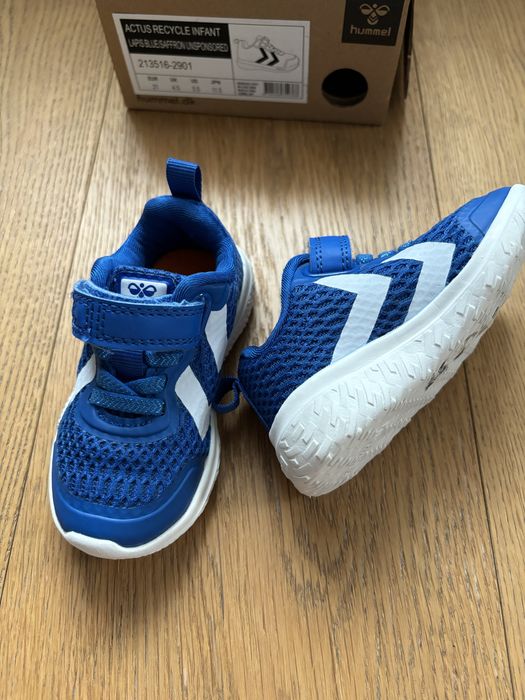 Детски сини маратонки hummel