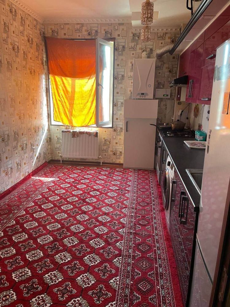 Сдается 3 хкомнатная квартира на 5 этаже Крытый рынок 350 $